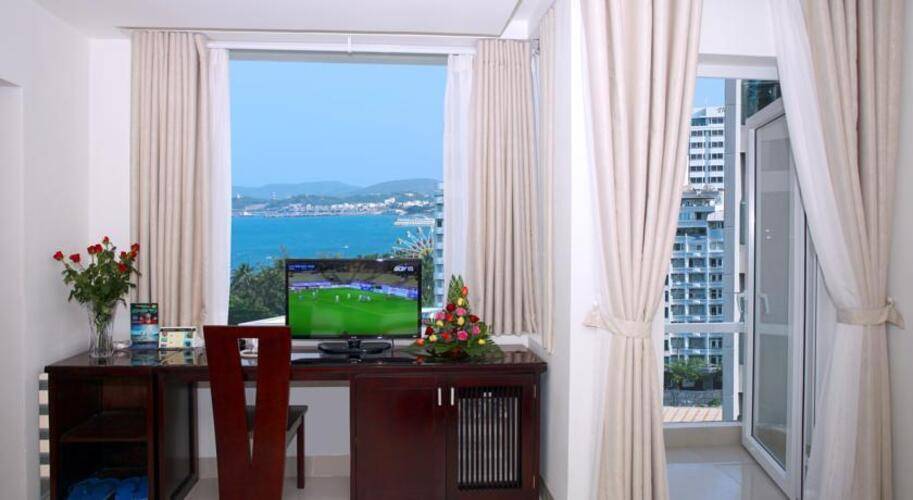 Azura Hotel