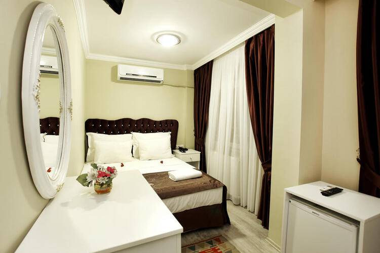 Spinel Hotel