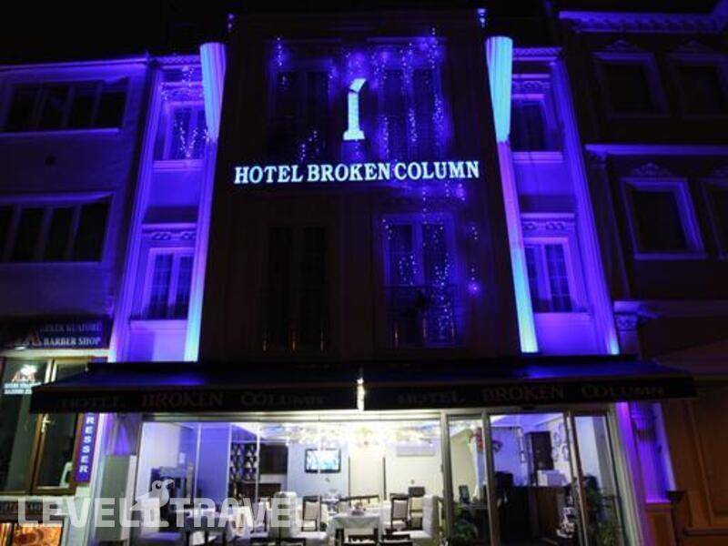 Фотография Broken Column Hotel