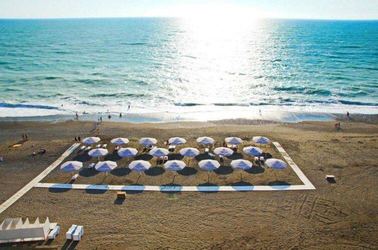 Paradise Beach Hotel