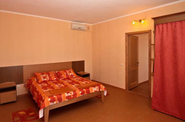 Sealand Hotel