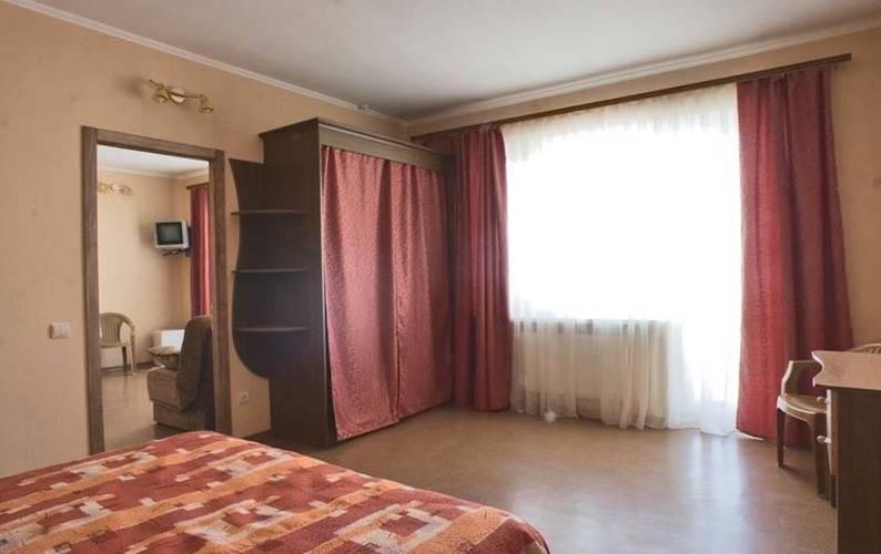Sealand Hotel