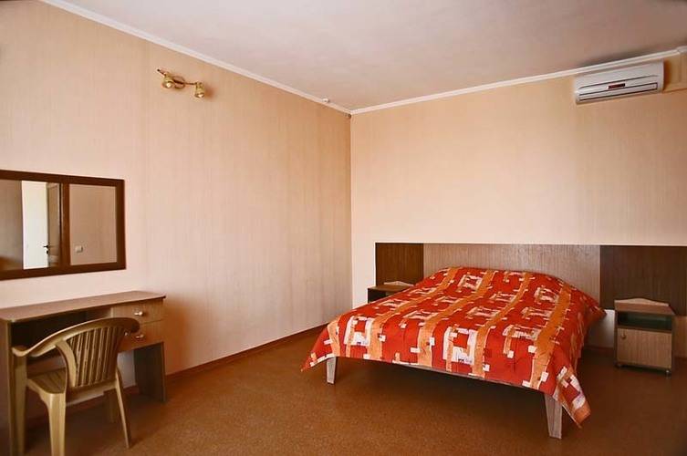 Sealand Hotel