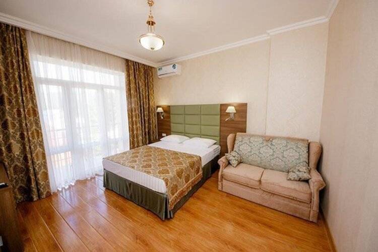 Отель Гранат