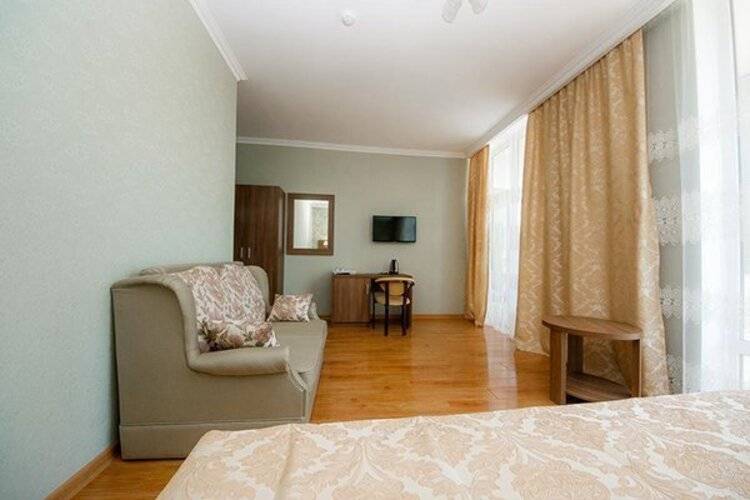 Отель Гранат