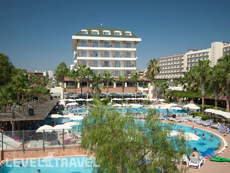 Фотография Trendy Palm Beach