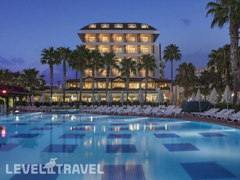 Фотография Trendy Palm Beach