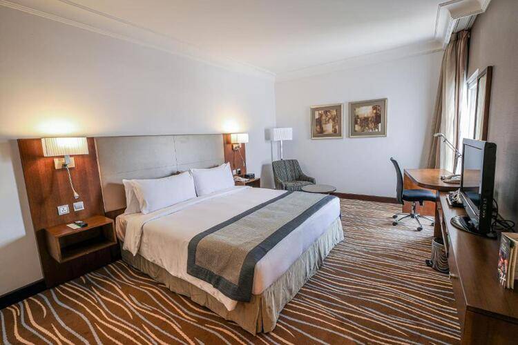 Copthorne Downtown (Ex. Holiday Inn Abu Dhabi Downtown)
