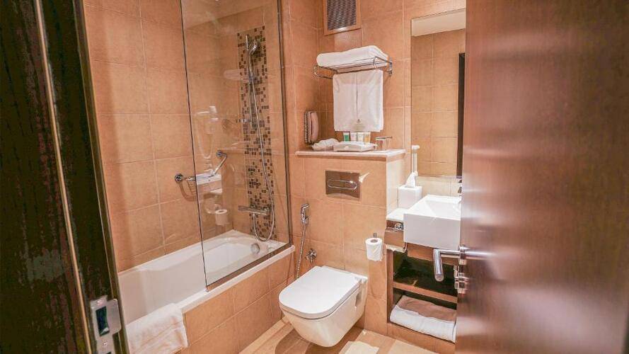 Copthorne Downtown (Ex. Holiday Inn Abu Dhabi Downtown)