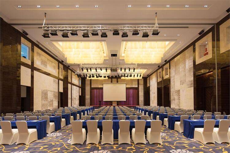 Sanya Yazhou Bay Resort,Curio Collection By Hilton