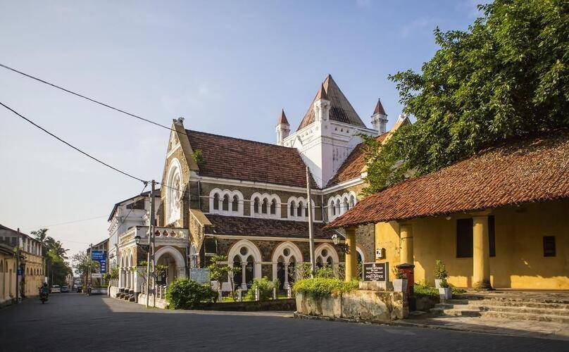 Thambili House