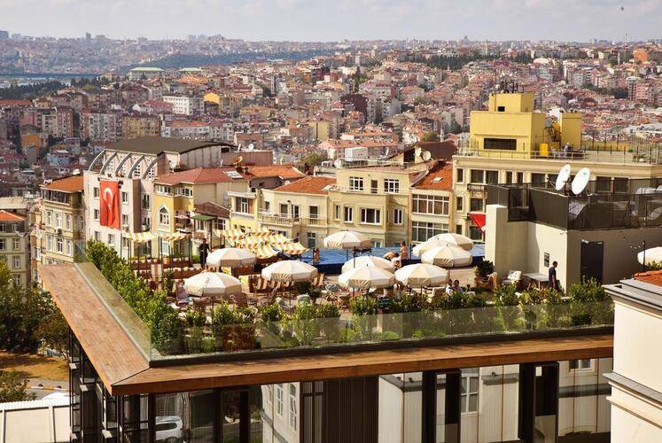 Elan Hotel