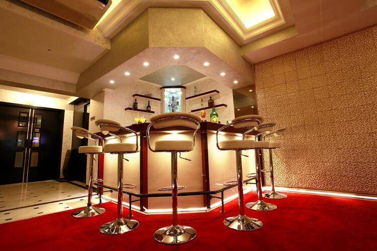Elan Hotel