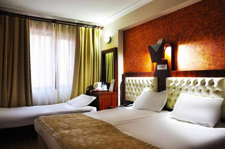 Elan Hotel