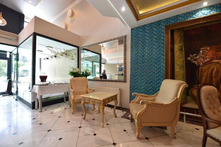 Elan Hotel