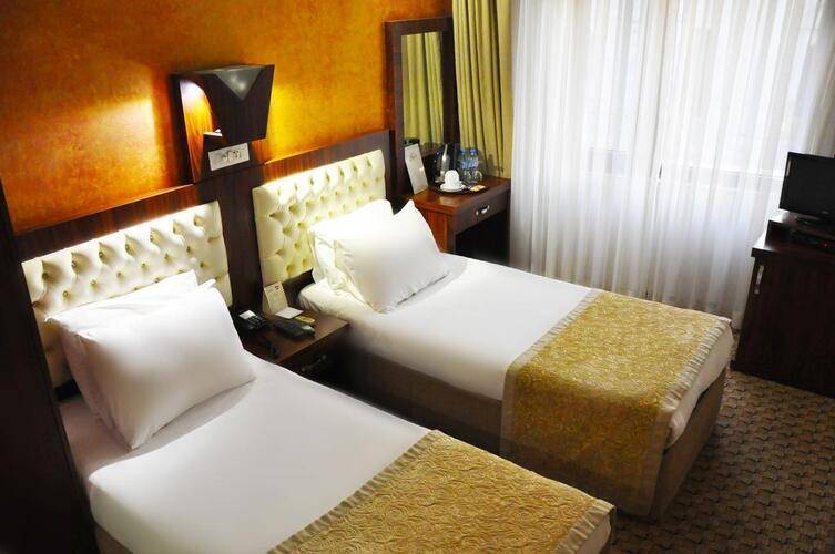 Elan Hotel