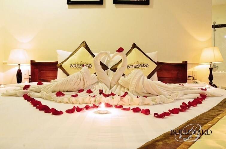 Boulevard Hotel