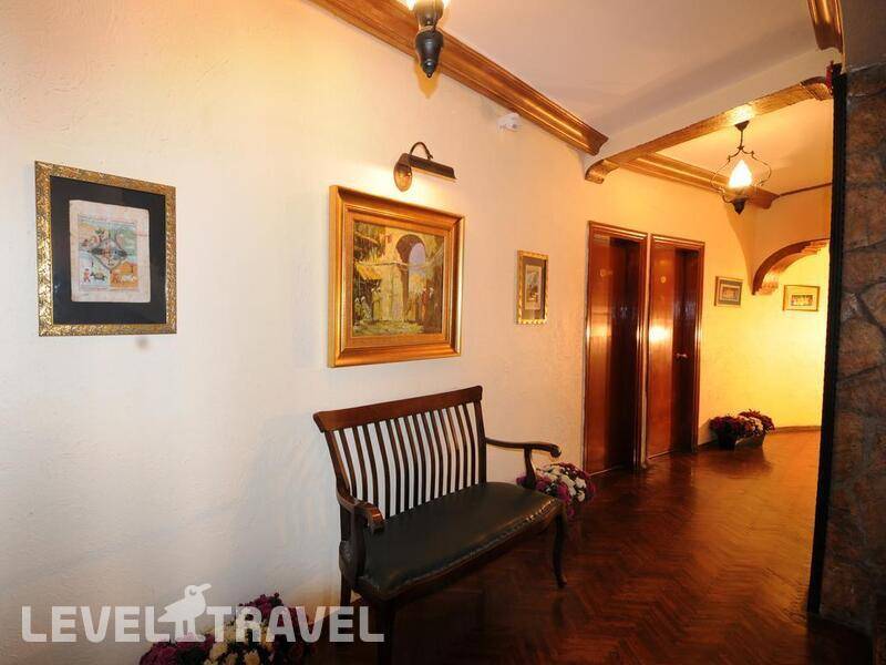 Фотография Megara Palace