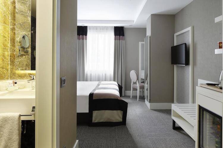 Mia Berre Hotel
