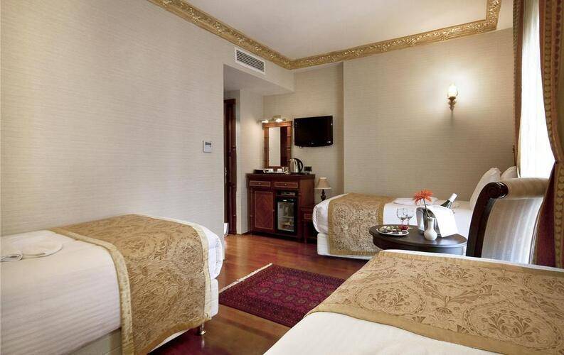 Sapphire Hotel