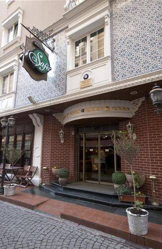 Sapphire Hotel