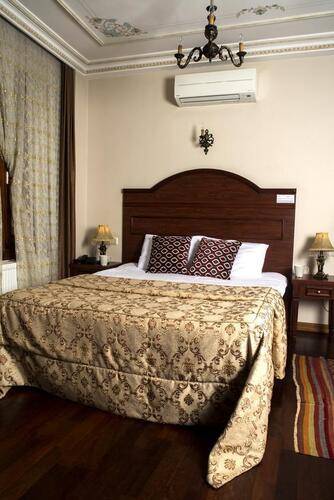 Tashkonak Studio Suites