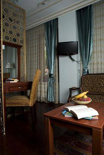 Tashkonak Studio Suites