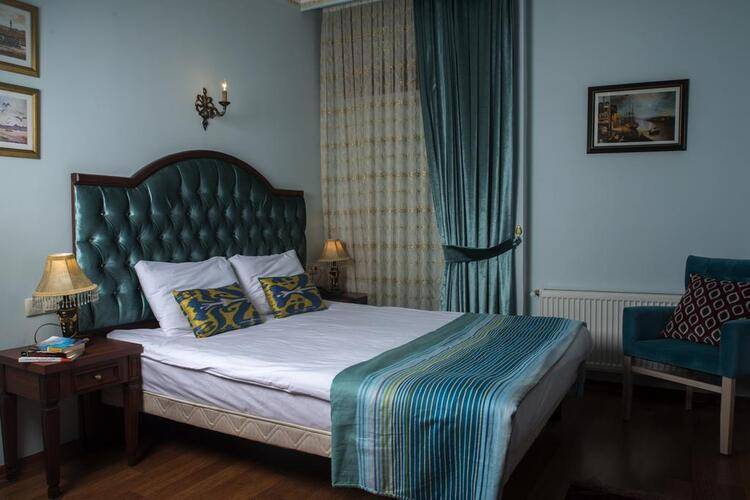 Tashkonak Studio Suites