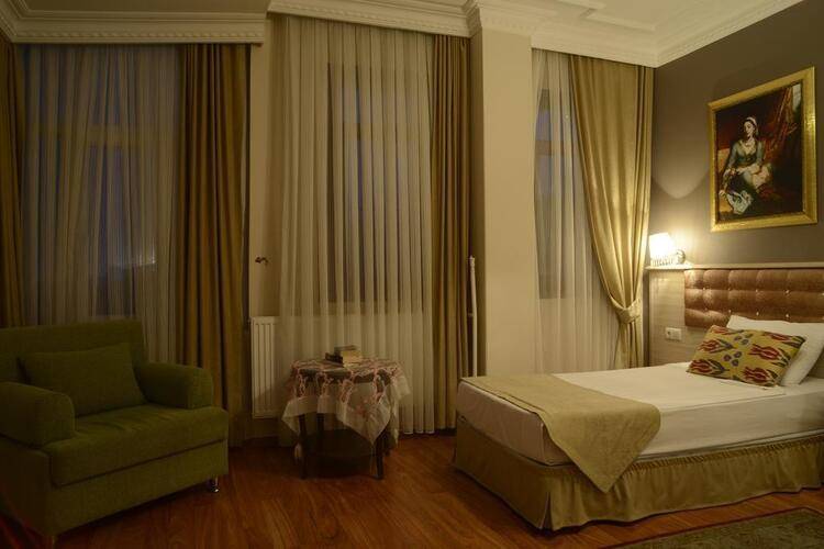 Tashkonak Studio Suites