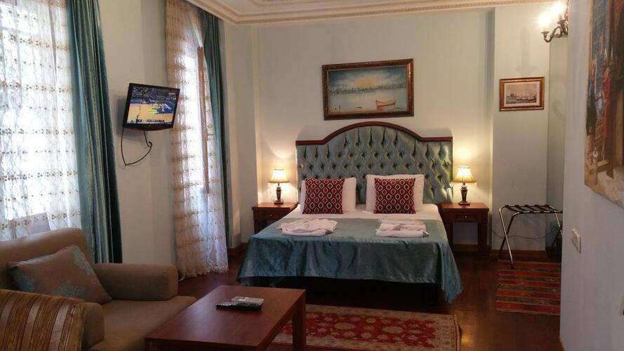 Tashkonak Studio Suites