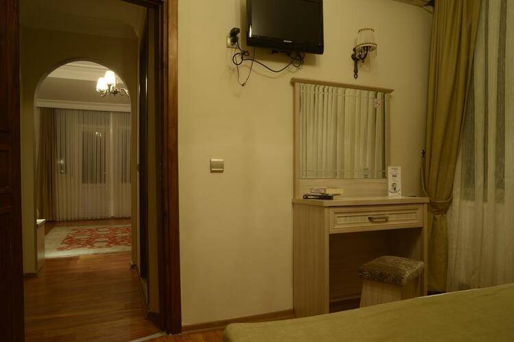 Tashkonak Studio Suites