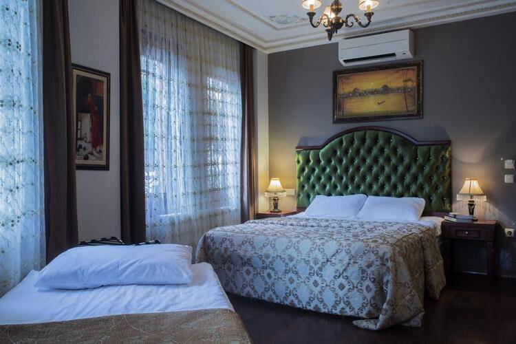 Tashkonak Studio Suites