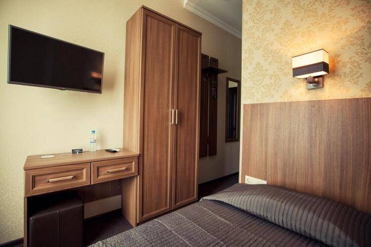 Kravt Hotel (Кравт)