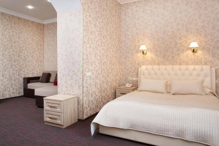 Kravt Hotel (Кравт)