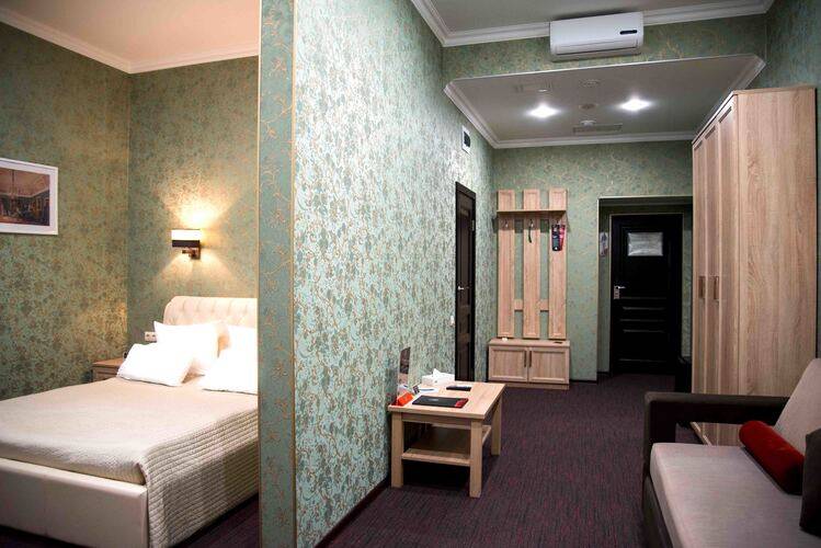Kravt Hotel (Кравт)