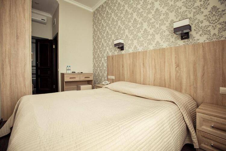 Kravt Hotel (Кравт)