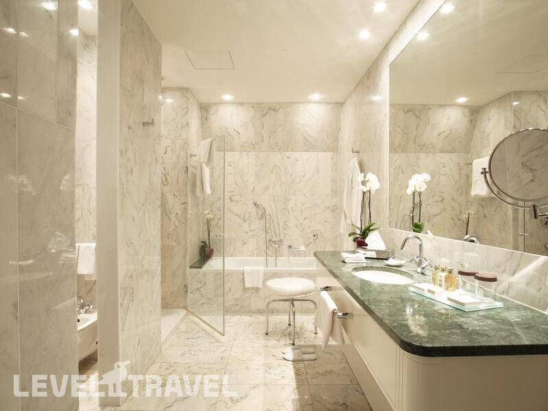 Фотография New York Palace Autograph Collection (Ex.Boscolo Budapest Autograph Collection)