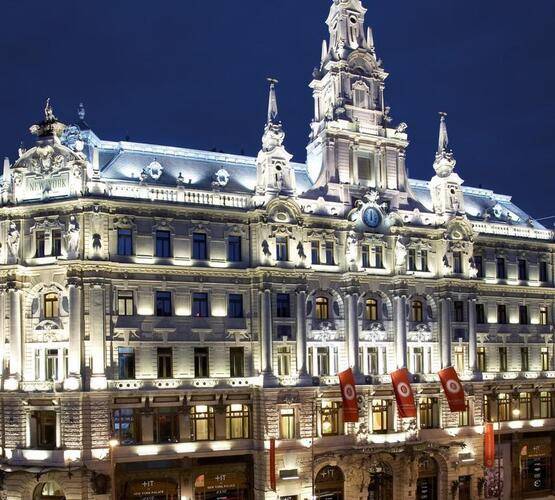 New York Palace Autograph Collection