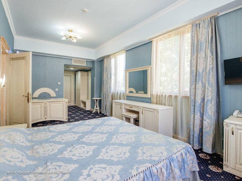 Фотография Отель Дельфин
