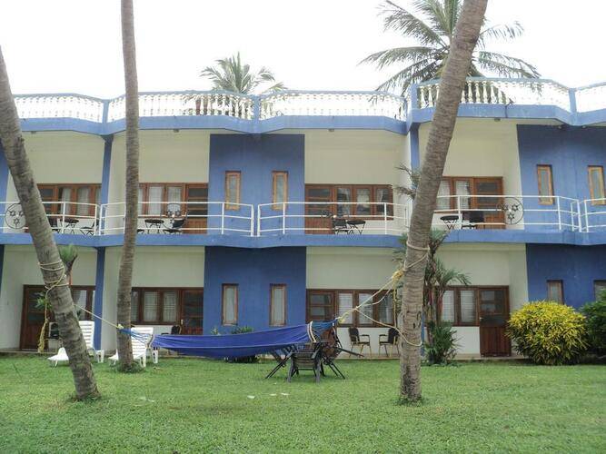 New Tri Star Beach Hotel