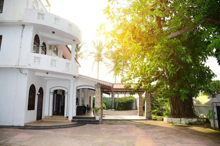 Shanthi Beach Resort