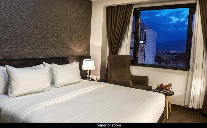 Golden Hotel