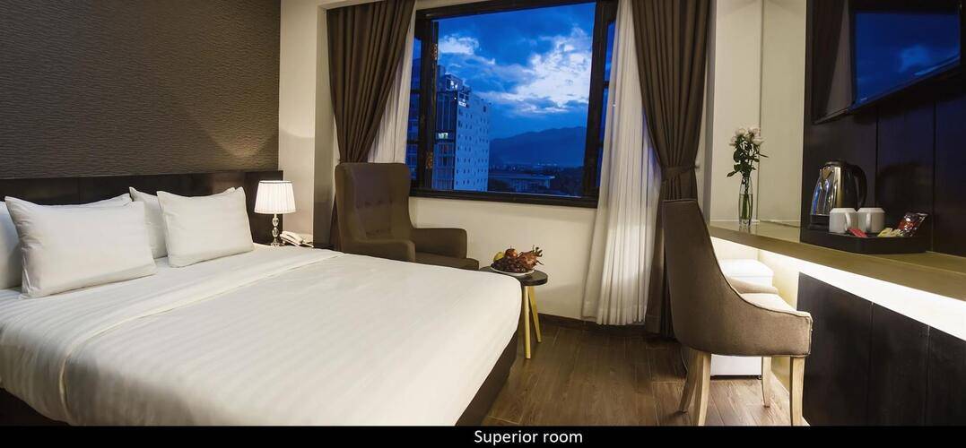 Golden Hotel
