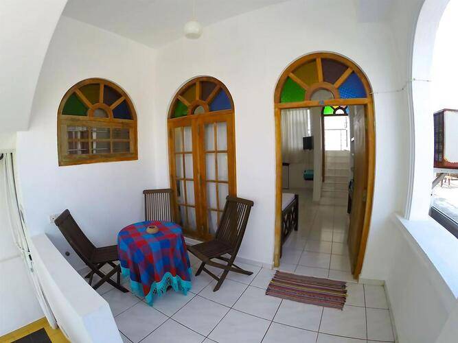 Royal Beach Hotel & Restaurant