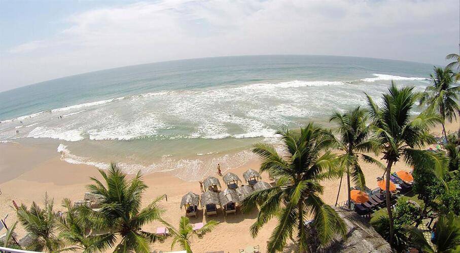 Royal Beach Hotel & Restaurant