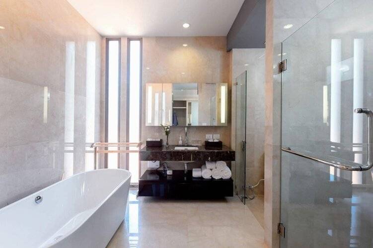 X10 Suites Hotel