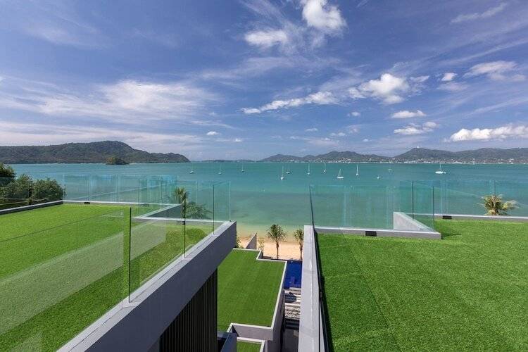 X10 Suites Hotel