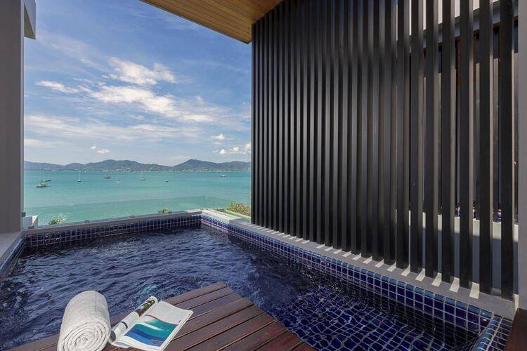 X10 Suites Hotel