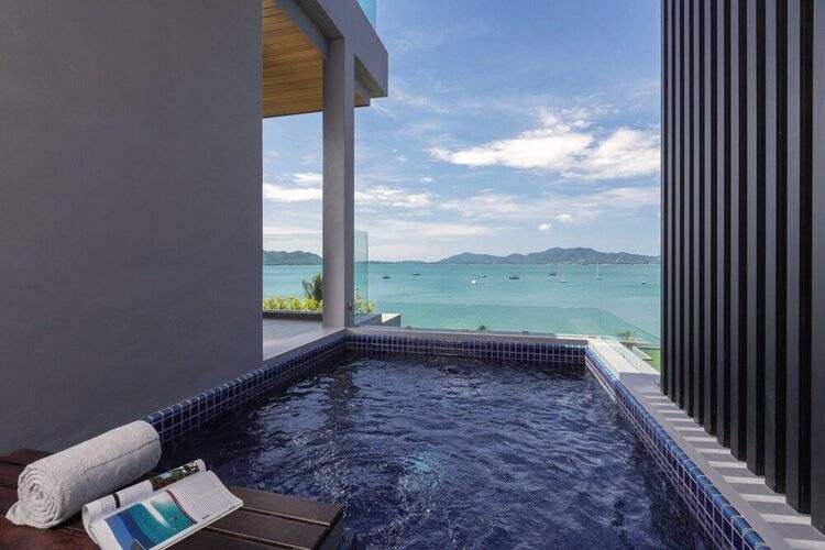X10 Suites Hotel