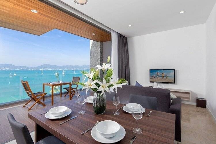 X10 Suites Hotel